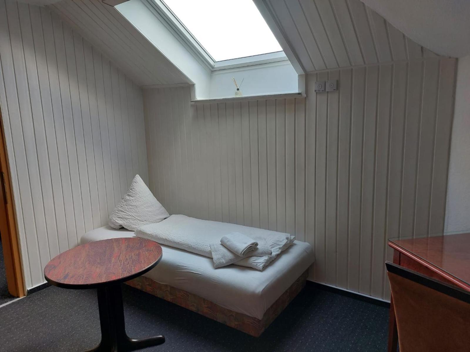 Gaestezimmer Gasthof Becker Hotel Wulfrath Exterior photo