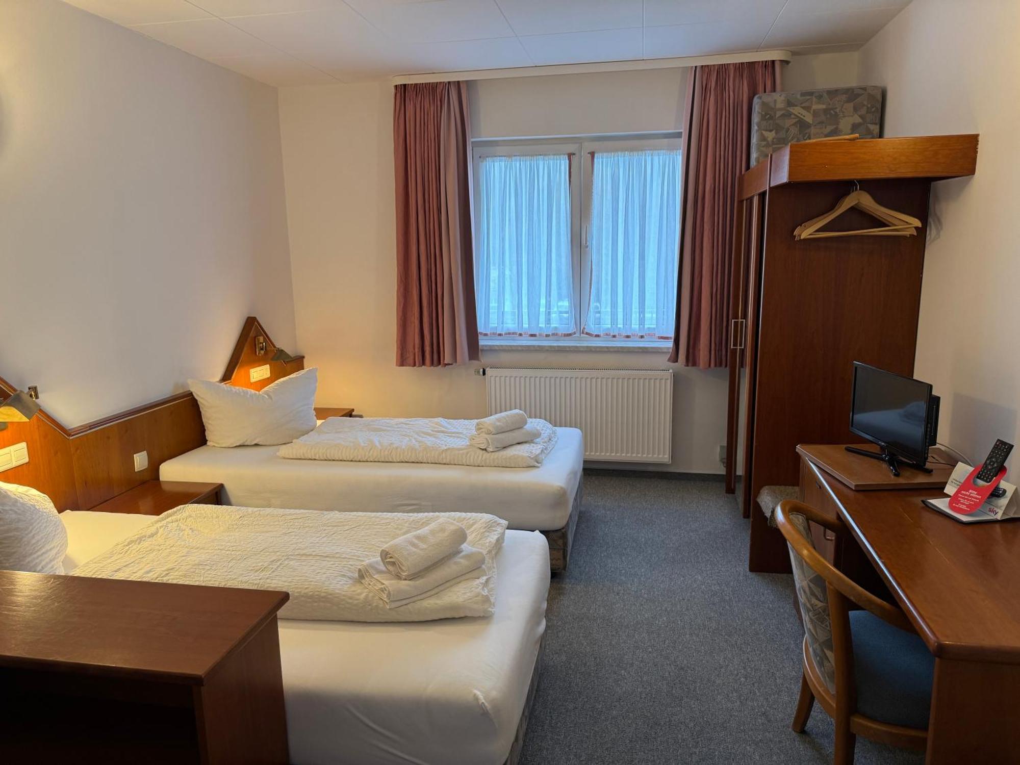 Gaestezimmer Gasthof Becker Hotel Wulfrath Exterior photo