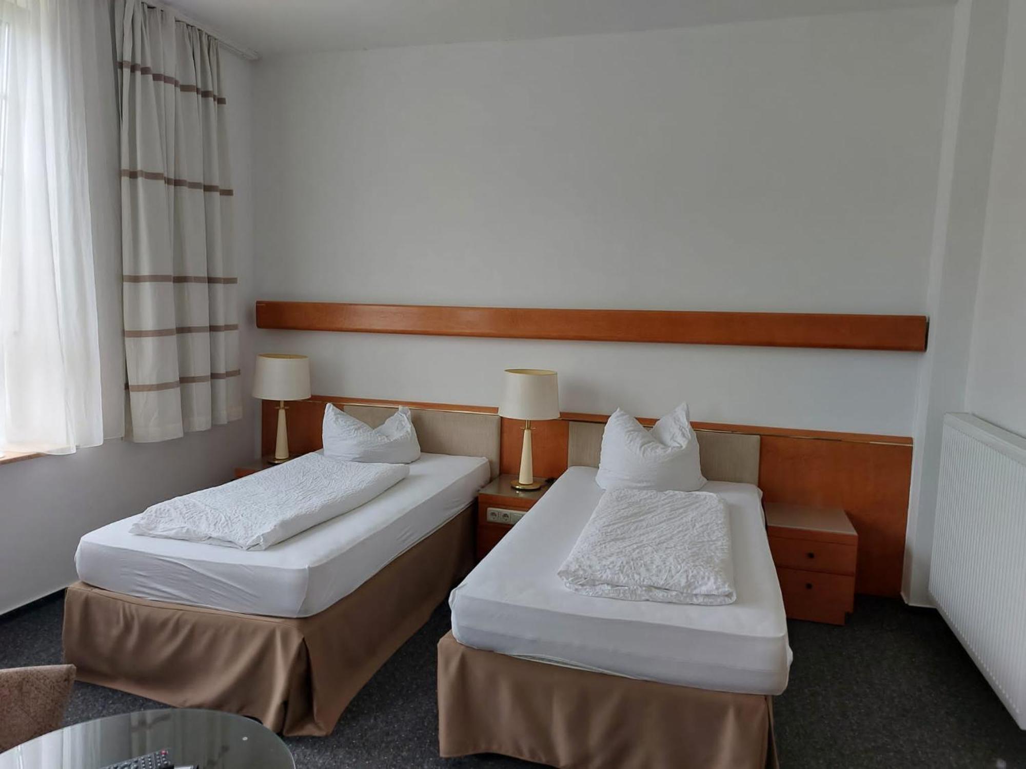 Gaestezimmer Gasthof Becker Hotel Wulfrath Exterior photo